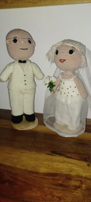 Muñecos Amigurumi Novios.  Precio cada muñeco