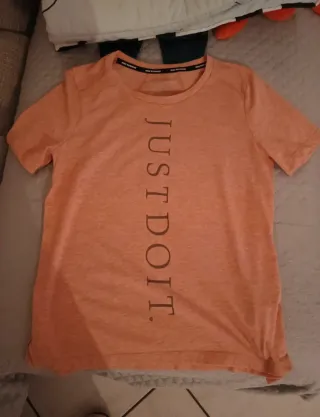 Maglietta Nike colore albicocca JUST DO IT