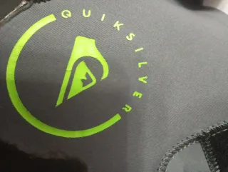 Precioso traje surf niño Quiksilver T4