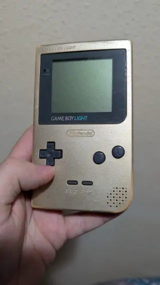 Nintendo Game Boy Light Dorado