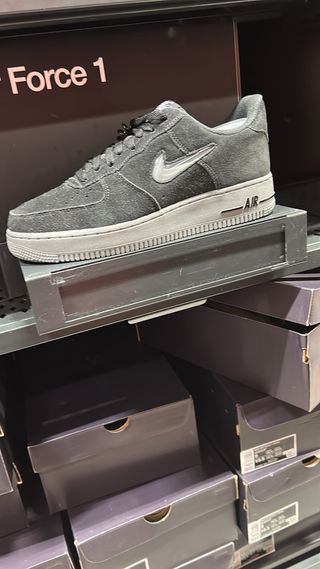 Nike Air Force 1 Gris Plata