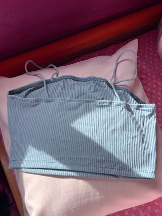 Top tirantes finos celeste básico