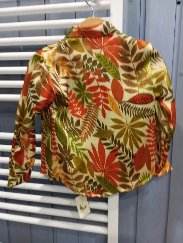 Blusa hojas naranja y verde 4-6 años