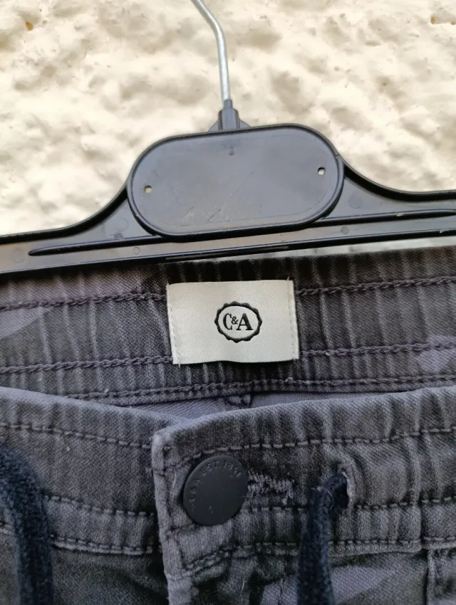 Pantalón C&A Camuflaje Gris Talla M