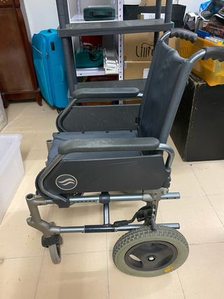 Silla de ruedas Breezy plegable