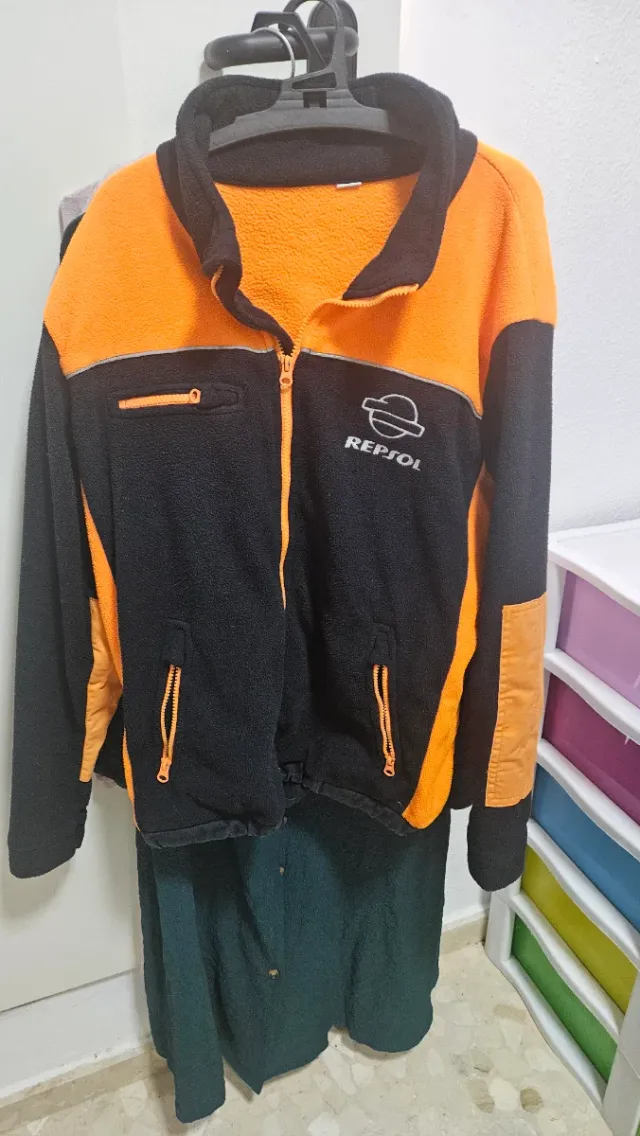 Polar Repsol Negro y Naranja