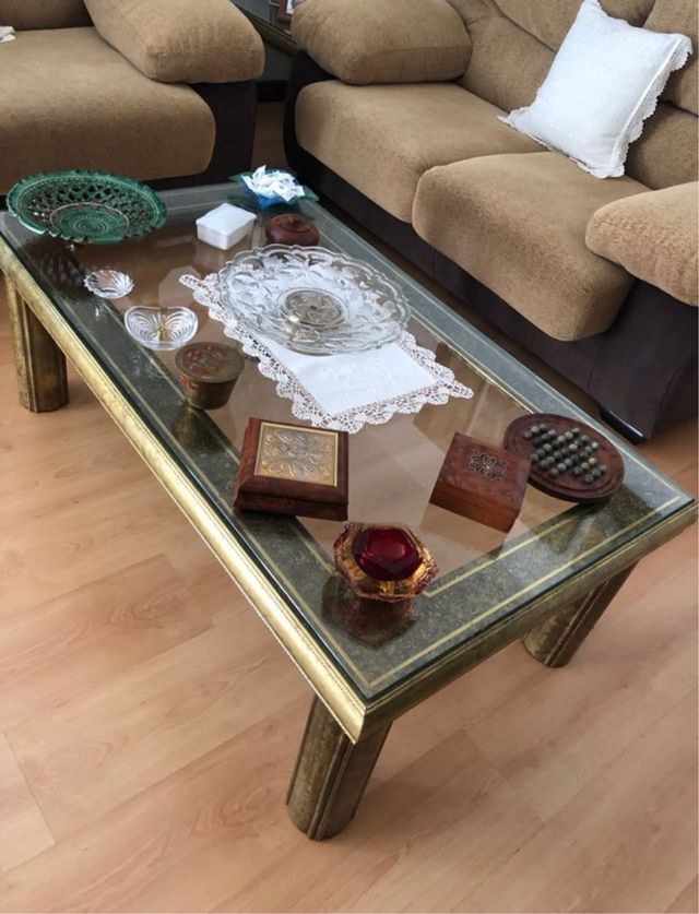 Mesa baja de salón hecha a mano