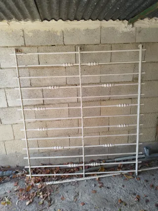 Reja de hierro blanca