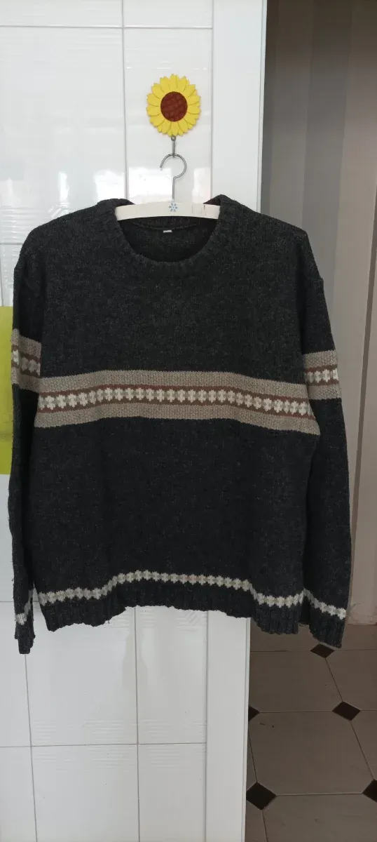 Jersey negro con rayas beige