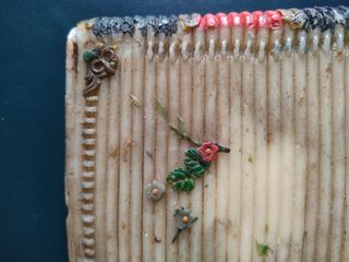 Antico libro in cera policroma