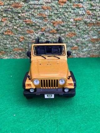 Jeep Wrangler Rubicon 2003 – Maisto – Escala 1:18
