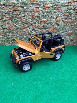 Jeep Wrangler Rubicon 2003 – Maisto – Escala 1:18