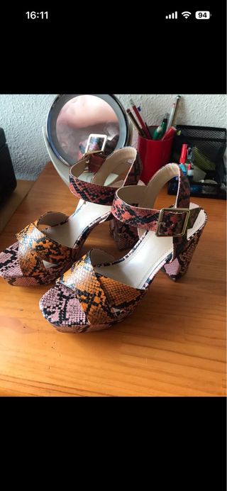 Sandalias tacón H&M piel serpiente talla 38