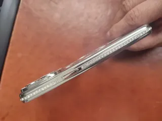 Cover iPhone 14 Pro cornice argento