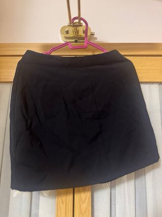 Falda Zara negra con cremallera