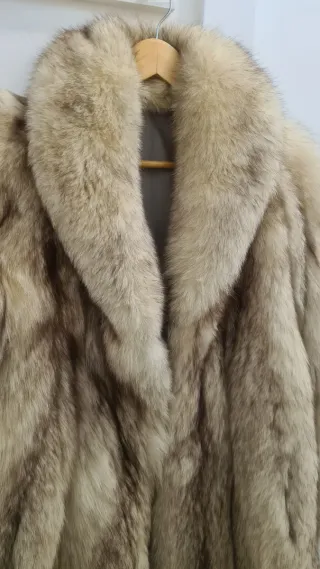 Abrigo zorro beige talla 38.
