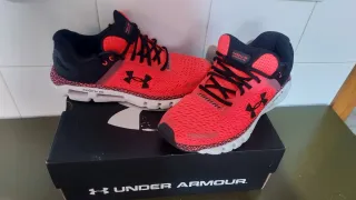 Zapatillas Under Armour HOVR Infinite Rojas