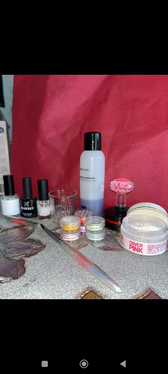 Materiale per tornio e manicure