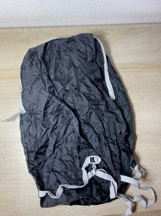 Mochila plegable Quechua negra