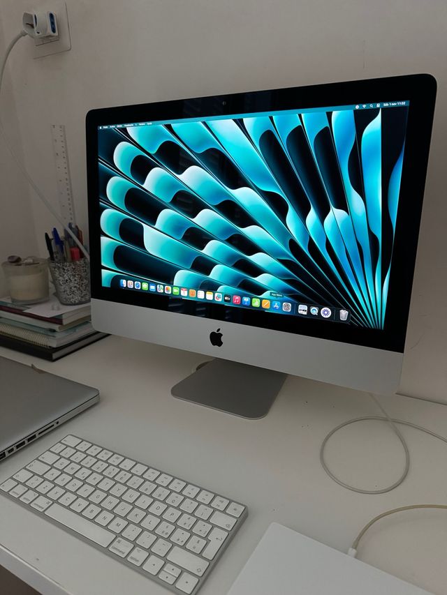 iMac 21,5” Retina 4K + accesorios Apple