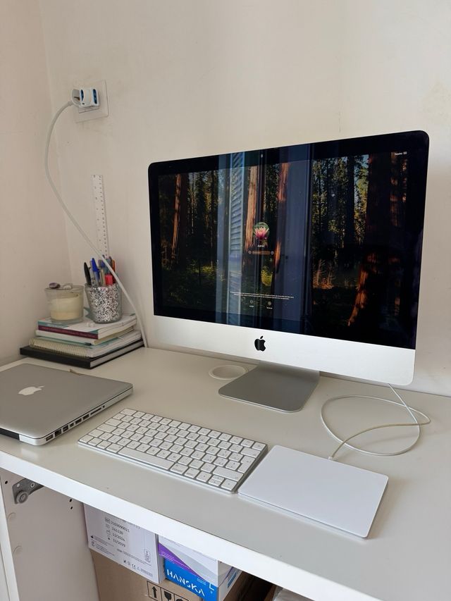 iMac 21,5” Retina 4K + accesorios Apple