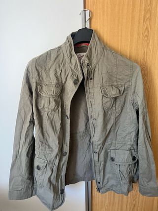 Chaqueta verde militar