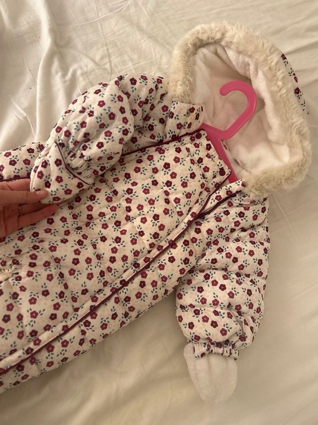 Mono de nieve floral para bebé 68-74sm