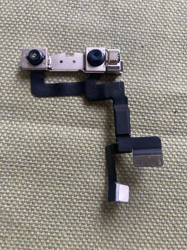 Fotocamera frontale Face ID per iPhone