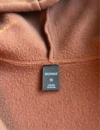 Felpa marrone con cappuccio e zip