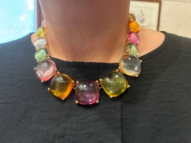 Collar estilo original piedras resina multicolor