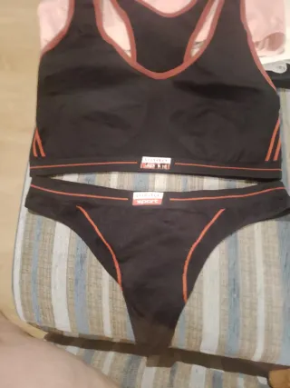 Conjunto deportivo top y tanga XL