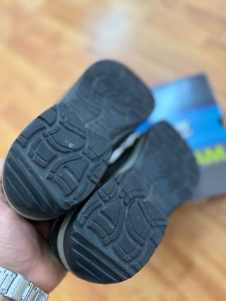 Zapatos de seguridad ELTEN negros y rojos