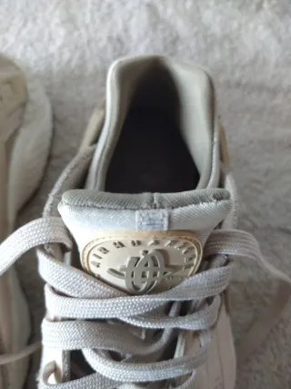 Zapatillas Nike Air Huarache Beige