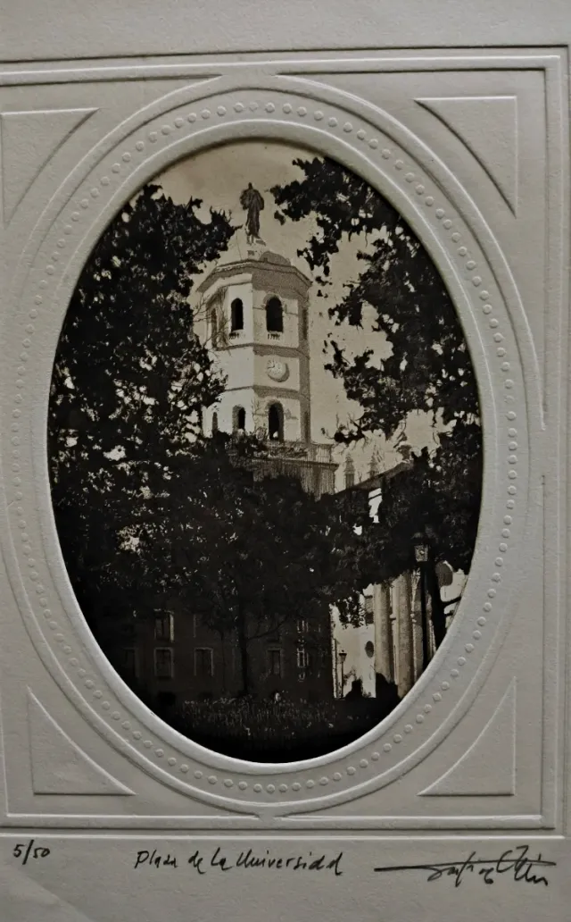 Grabado Plaza de la Universidad