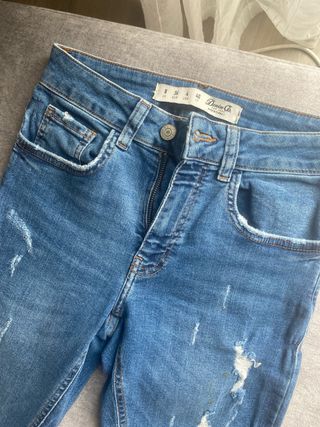 Pantalones vaqueros rotos mujer