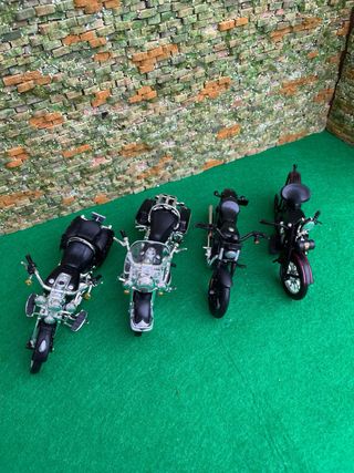 Lote de 4 motos Harley-Davidson - 1:18 – Maisto