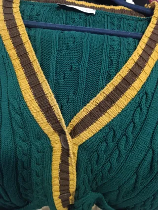 Chaqueta punto trenzado Zara verde y marrón