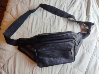 Marsupio simil pelle nera multiscomparti