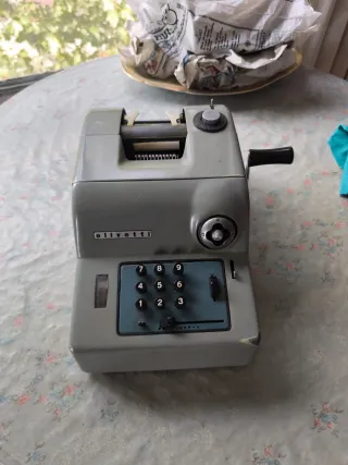 Calculadora Mecánica Olivetti de los 50