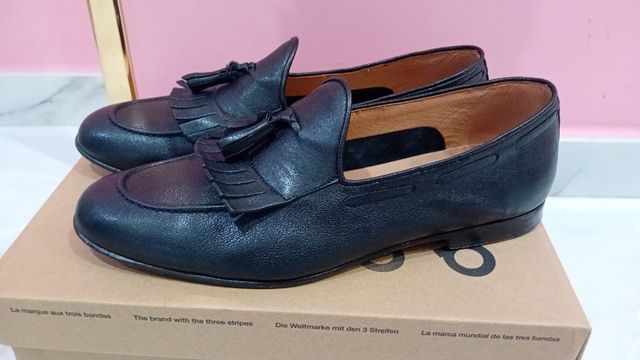 Scarpe uomo nere con nappine