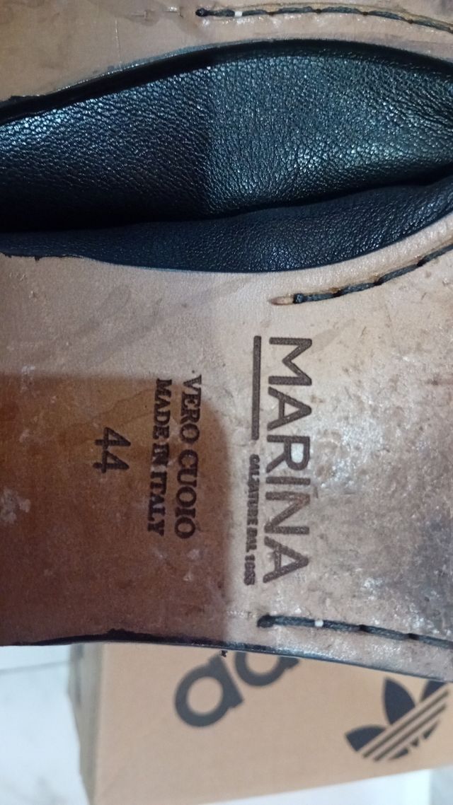 Scarpe uomo nere con nappine