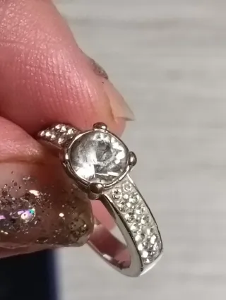 Anillo Swarovski con circonitas