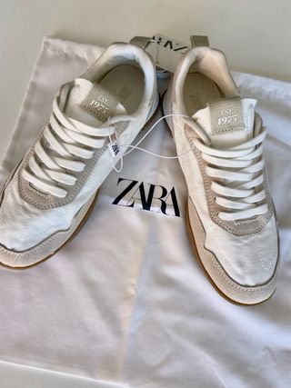 Zapatillas Zara Beige y Blancas NUEVAS