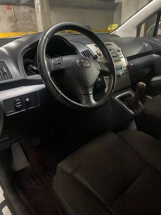 Toyota Corolla verso 2006 etiqueta b 7 plazas