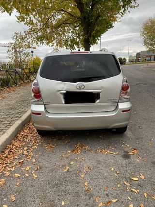 Toyota Corolla verso 2006 etiqueta b 7 plazas