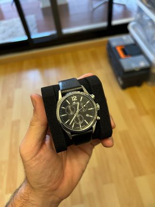 Reloj Lotus Negro y Plateado