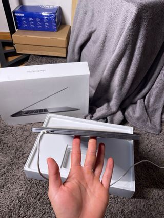 MacBook Pro 15” Plata/Gris Espacial