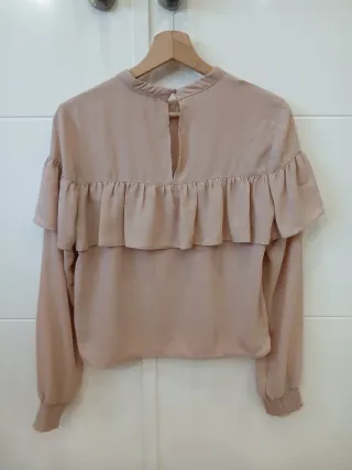 Blusa rosa con volantes de Morgan talla 40