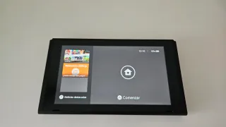 Consola Switch con caja y maletín como nuevos LEER