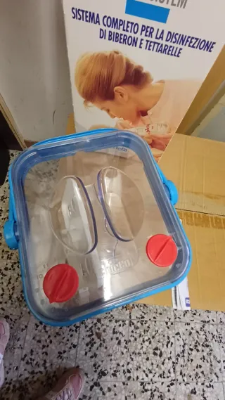 Sterilizzatore a freddo per biberon
